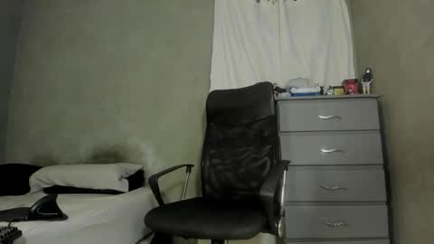 Snapshot of blackdickstar chatting on 25, 11, 2025 blackdickstar online show from 25, 11, 2025