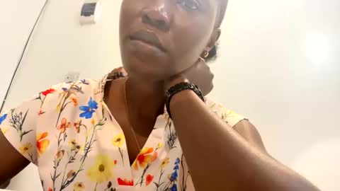 Snapshot of blackfairy01 chatting on 22, 12, 2025 blackfairy01 online show from 22, 12, 2025