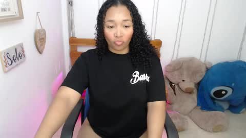 Snapshot of blackqueen_18 chatting on 12, 1, 2025 blackqueen_18 online show from 12, 1, 2025