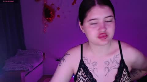 Snapshot of blackroseonee chatting on 10, 5, 2026 blackroseonee online show from 10, 5, 2026