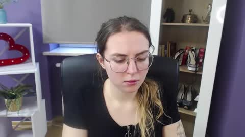 Z O E Y online show from 14, 1, 2025