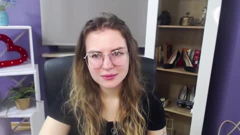 Z O E Y online show from 16, 1, 2025