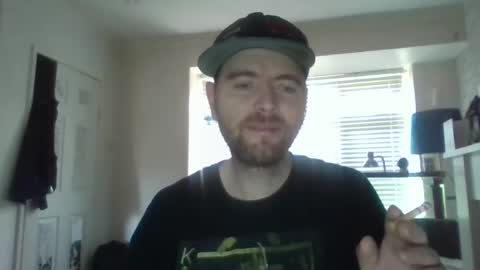 Snapshot of blackvswhite2022 chatting on 10, 1, 2025 blackvswhite2022 online show from 10, 1, 2025