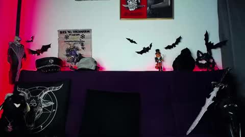 Snapshot of blackwolf_6 chatting on 26, 10, 2025 Dave online show from 26, 10, 2025