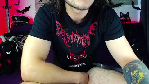 Snapshot of blackwolf_6 chatting on 14, 12, 2025 Dave online show from 14, 12, 2025