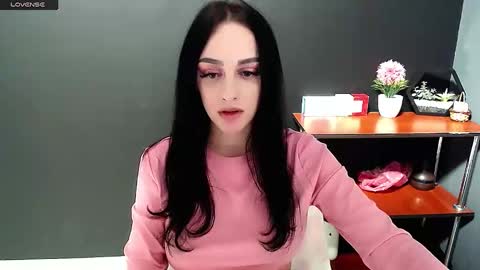 Snapshot of blacky_berry chatting on 2, 12, 2024 Ivy online show from 2, 12, 2024