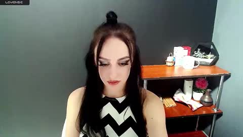 Snapshot of blacky_berry chatting on 19, 12, 2024 Ivy online show from 19, 12, 2024