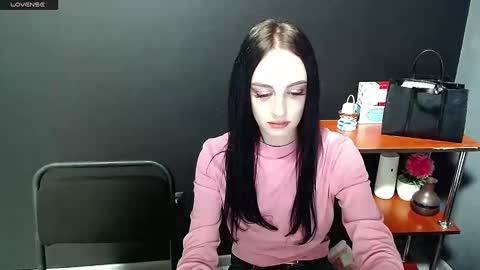 Snapshot of blacky_berry chatting on 24, 12, 2024 Ivy online show from 24, 12, 2024