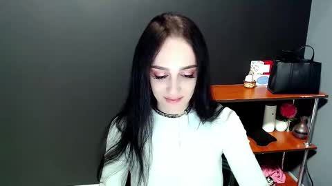 Snapshot of blacky_berry chatting on 8, 1, 2025 Ivy online show from 8, 1, 2025