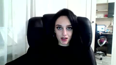 Snapshot of blacky_berry chatting on 18, 1, 2025 Ivy online show from 18, 1, 2025