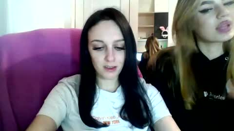 Snapshot of blacky_berry chatting on 4, 2, 2025 Ivy online show from 4, 2, 2025