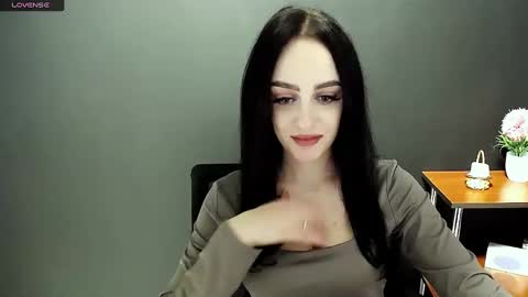 Snapshot of blacky_berry chatting on 1, 3, 2025 Ivy online show from 1, 3, 2025