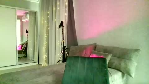 Snapshot of blacky_berry chatting on 2, 10, 2025 Ivy online show from 2, 10, 2025