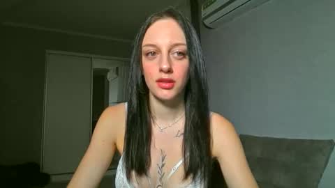 Snapshot of blacky_berry chatting on 22, 10, 2025 Ivy online show from 22, 10, 2025