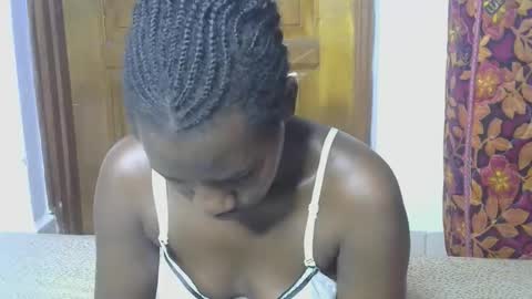 VIVIAN online show from 8, 10, 2025