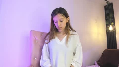 Snapshot of blairandbriar chatting on 1, 12, 2025 blairandbriar online show from 1, 12, 2025