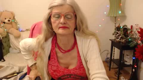 Snapshot of blairfort chatting on 4, 1, 2025 blairfort online show from 4, 1, 2025