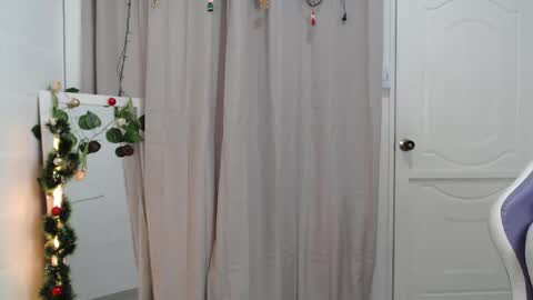   online show from 3, 12, 2025