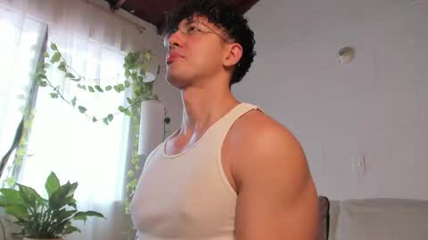 Snapshot of blake_levi chatting on 13, 4, 2026 Blake Levi Independent Model online show from 13, 4, 2026
