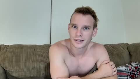 Snapshot of blakeandskylar chatting on 19, 5, 2026 BlakeAndSkylar online show from 19, 5, 2026