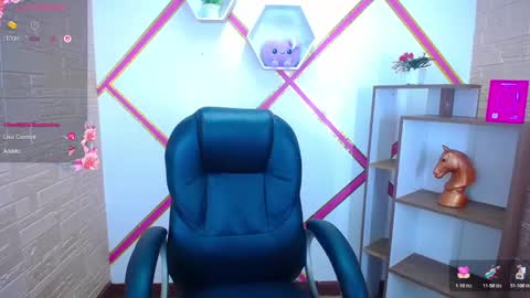 Snapshot of blakelovee chatting on 31, 10, 2025 blakelovee online show from 31, 10, 2025