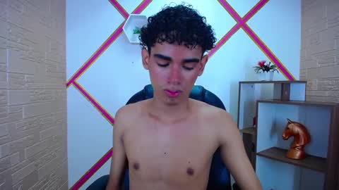 Snapshot of blakelovee chatting on 24, 11, 2025 blakelovee online show from 24, 11, 2025