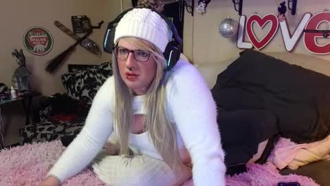 Snapshot of blakelytgirl chatting on 6, 2, 2025 Blakely Morningstar online show from 6, 2, 2025