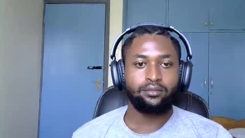 Snapshot of blakmoufaka chatting on 16, 10, 2025 blakmoufaka online show from 16, 10, 2025