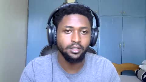 Snapshot of blakmoufaka chatting on 27, 11, 2025 blakmoufaka online show from 27, 11, 2025