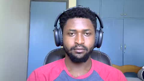 Snapshot of blakmoufaka chatting on 1, 12, 2025 blakmoufaka online show from 1, 12, 2025