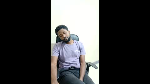 Snapshot of blakmoufaka chatting on 4, 12, 2025 blakmoufaka online show from 4, 12, 2025