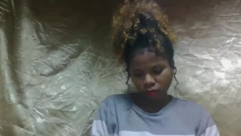 Snapshot of blanchmamy chatting on 16, 12, 2025 blanchmamy online show from 16, 12, 2025