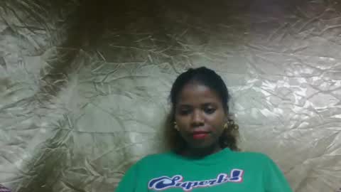 Snapshot of blanchmamy chatting on 17, 12, 2025 blanchmamy online show from 17, 12, 2025