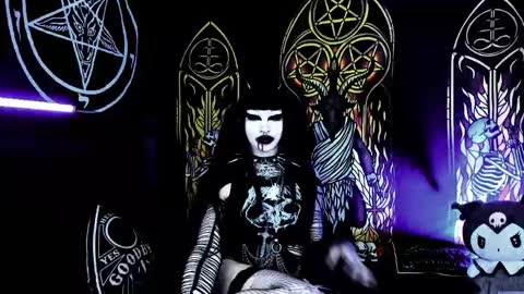   online show from 23, 10, 2025