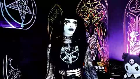   online show from 1, 11, 2025