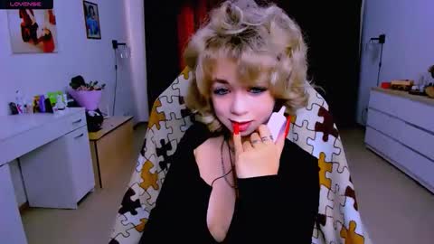 Nicole online show from 14, 9, 2025