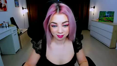 Snapshot of blinkofeyess chatting on 19, 12, 2024 Nicole online show from 19, 12, 2024