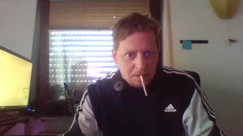 blonde32m online show from 15, 9, 2025