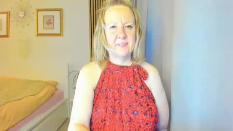 Nicole online show from 20, 2, 2025