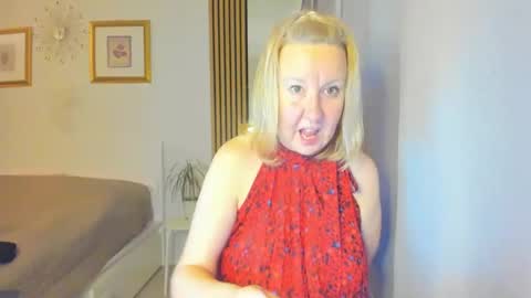 Nicole online show from 6, 3, 2025