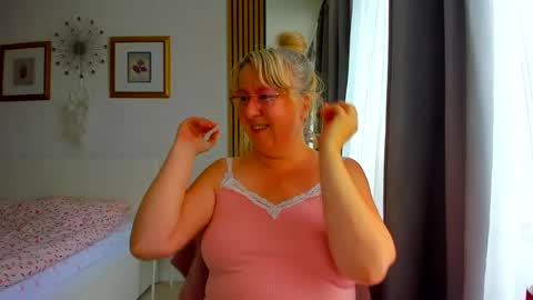 Snapshot of blonde_angel20 chatting on 8, 7, 2026 Nicole online show from 8, 7, 2026