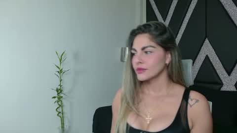 Snapshot of blonde_cat1515 chatting on 5, 7, 2026 alejandra online show from 5, 7, 2026