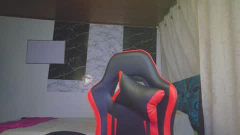 Snapshot of blonde_desire chatting on 3, 5, 2026 Sam online show from 3, 5, 2026