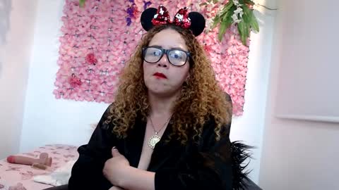 Snapshot of blonde_squirt_ chatting on 17, 12, 2024 blonde_squirt_ online show from 17, 12, 2024