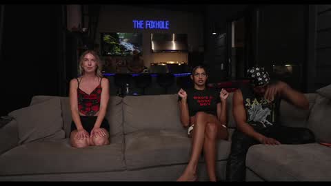 Snapshot of blondefoxsilverfox chatting on 4, 10, 2025 blondefoxsilverfox online show from 4, 10, 2025