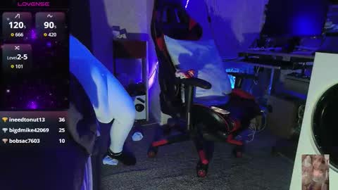 Snapshot of blondiebubblebooty chatting on 25, 10, 2025 Bubbles online show from 25, 10, 2025