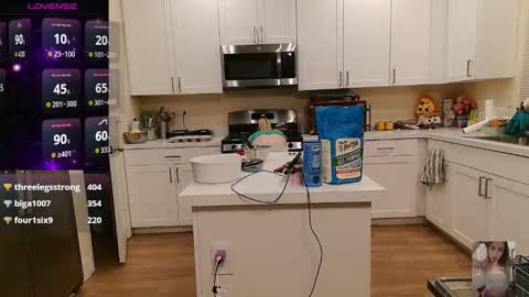 Snapshot of blondiebubblebooty chatting on 29, 10, 2025 Bubbles online show from 29, 10, 2025