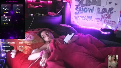 Snapshot of blondiebubblebooty chatting on 3, 12, 2025 Bubbles online show from 3, 12, 2025