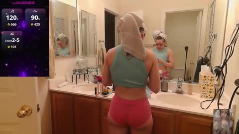 Snapshot of blondiebubblebooty chatting on 14, 12, 2025 Bubbles online show from 14, 12, 2025