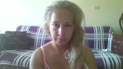 Snapshot of blondiepam23 chatting on 12, 5, 2026 BlondiePam online show from 12, 5, 2026